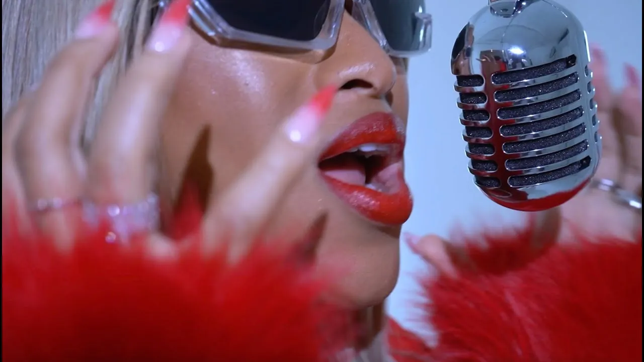 Still from Shooby Doo, Live Performance